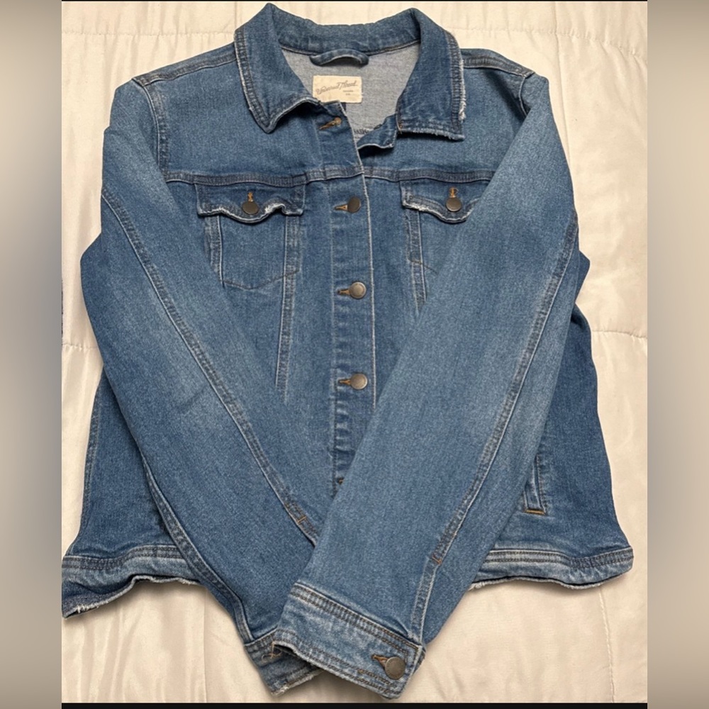 Universal thread Jean jacket